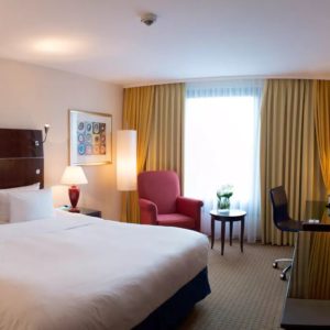 Renaissance_Hotel_01