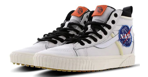 checkerboard vans foot locker