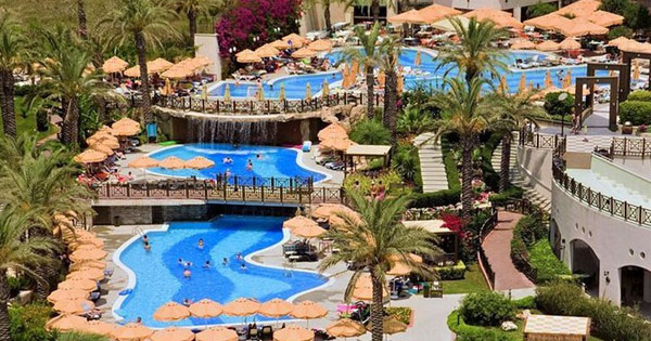 Antalya Hotel 5 Sterne - Die 10 besten 5-Sterne-Hotels in Lara, Türkei | Booking.com : Der private strand des hotels ist 250 meter lang und 55 meter breit und ermöglicht es ihnen, das azure villas by cornelia t: