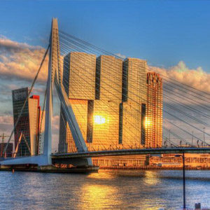 Rotterdam: 2 Personen & 1 Nacht inkl. Frühstück + Pommes & Bier ab insg. 79€ (👉 39,50€ pro Person/Nacht)