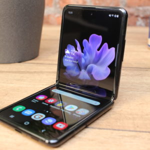 Samsung_Galaxy_Z_Flip