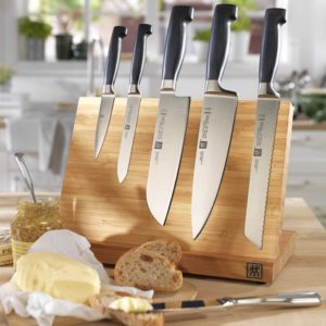 🔪 Zwilling Messerblock aus Holz für 41,99€ (statt 59€)