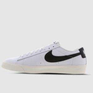 Nike Blazer Low in weiß / schwarz für 49,99€ (statt 71€)