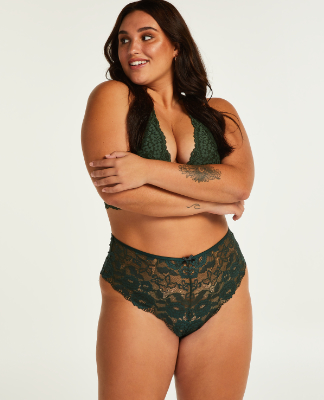 Brazilian Tien Curvy