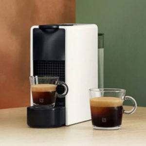 Nespresso Essenza Mini inkl. 20 ausgewählter Stangen Kapseln für 99€