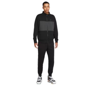 Nike Trainingsanzug Sportswear Sport Essentials Fleece für 59,95€ (statt 89€)