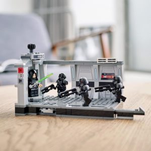🤖 LEGO 75324 Star Wars Angriff der Dark Trooper für 22,99€ (statt 26€)