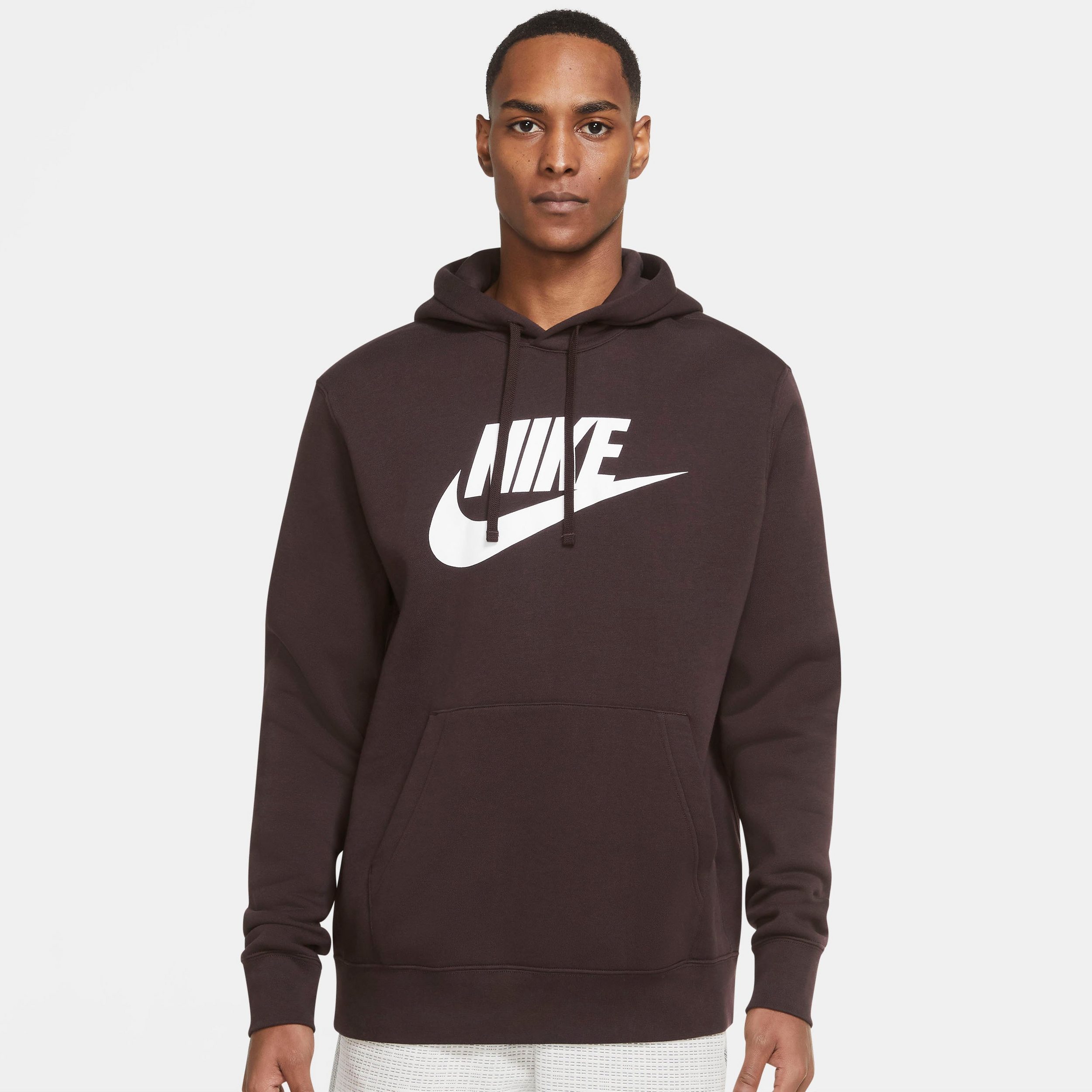 OTTO: mind. 30% Rabatt Nike z.B. Herren Jogginganzug 55€ auf Sportswear für