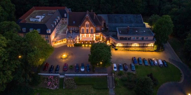 Parkhotel Berghölzchen bei Nacht 