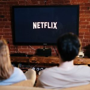 Paar guckt Netflix