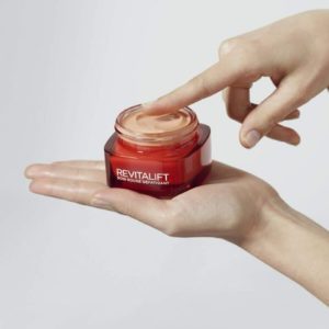 L'Oréal Paris Tagescreme Revitalift Crème Rouge 50 ml für 7,48€ (statt 9,95€)