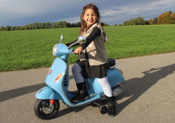 🛵 JAMARA Vespa GTS 125 Kinder Roller für 149€ (statt 183