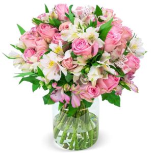 Blumenstrauß mit Rosen und Inkalilien - 100 Blüten für 21,99€ zzgl. Versand