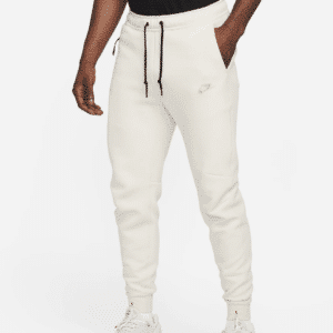 💪  Nike Sportswear Tech Fleece Jogger für 49,99€ (statt 70€)