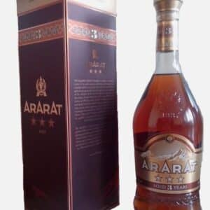 Ararat 3 Years Old 40% Vol. 0,7l in Geschenkbox für 22,91€ inkl. Versand