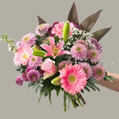 Blumenstrauß mit pinken Blumen