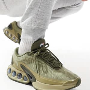 Nike – Air Max DN – Sneaker in Khaki und in verschiedenen Größen für 76,50€(statt 135,99€)