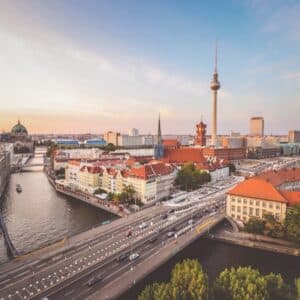 Entdecke Berlin: 5* Hotel am Wochenende im Februar | 3 Tage, 2 Personen für nur 240€ | Inkl. Bahnfahrt ab 273€
