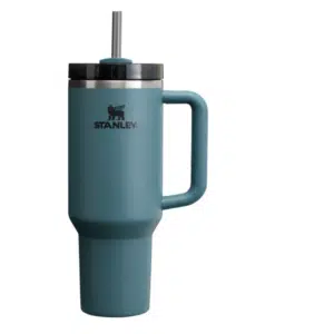 Kult-Objekt zum Schnäppchenpreis! 😀 Stanley Quencher 1,2L Thermobecher für 30€ (statt 35€)