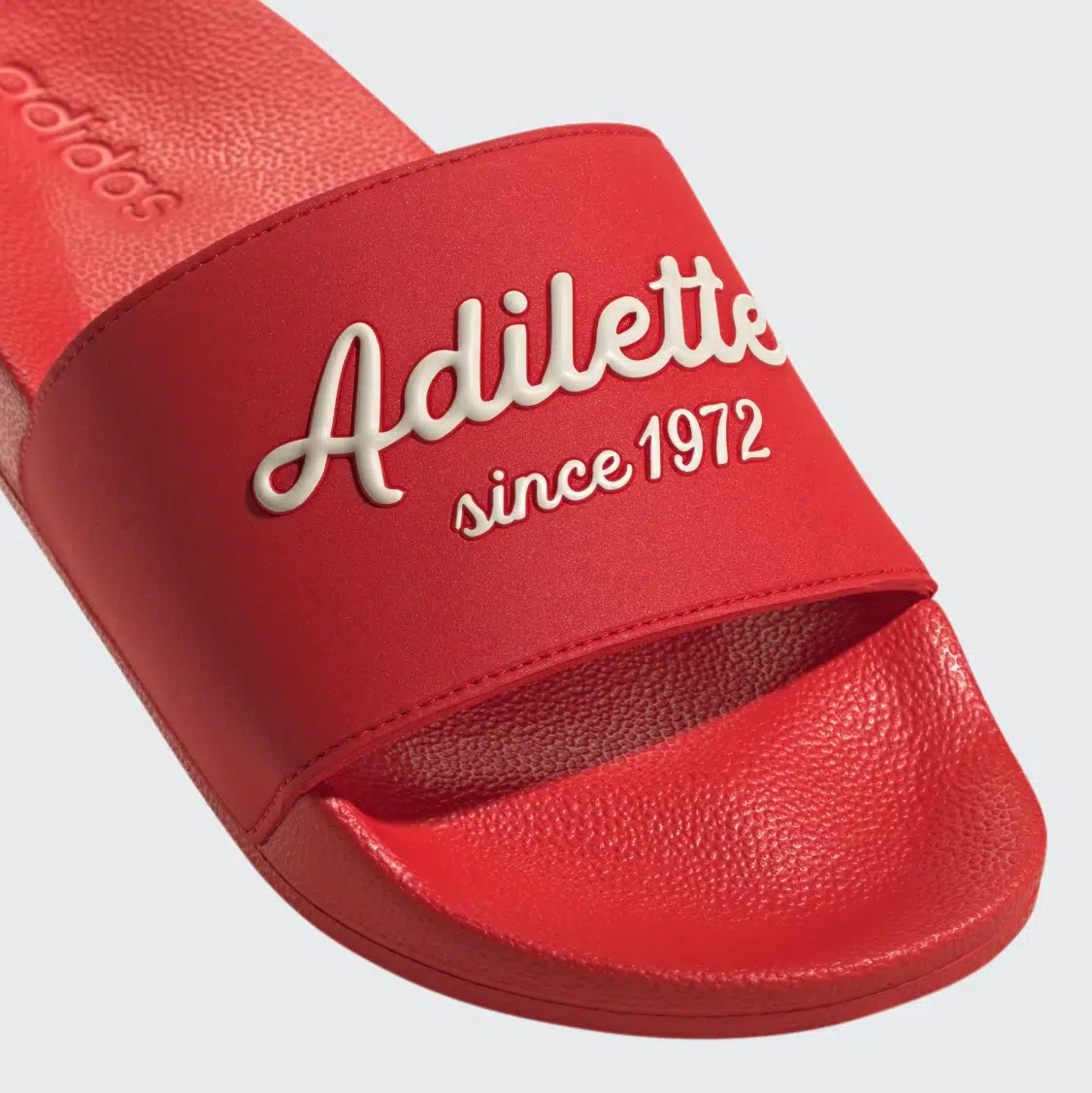 Thumbnail SCHNAPPER ❤️ adidas Shower Adilette in vielen Größen für 12€ inkl. Versand (mit kostenfreier AdiClub-Anmeldung)