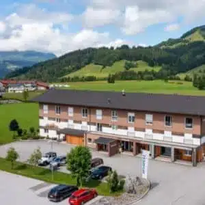 Thumbnail Fairhotel Hochfilzen: Nachhaltiger Wellnessurlaub in den Tiroler Alpen ab 119€ p.P.
