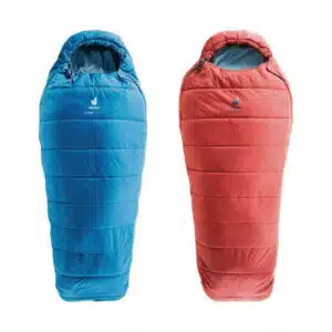 deter_Starlight_Schlafsack Zwei deuter Starlight Schlafsäcke in Blau und Rot