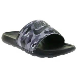 Thumbnail NIKE Victori One Badeschuhe ab 17,99€: Camouflage-Badelatschen mit bequemem Fußbett & 10€ Ersparnis! 😀