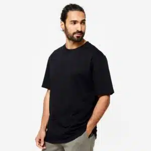 Mann mit Domyos Herren T-Shirt von Decathlon