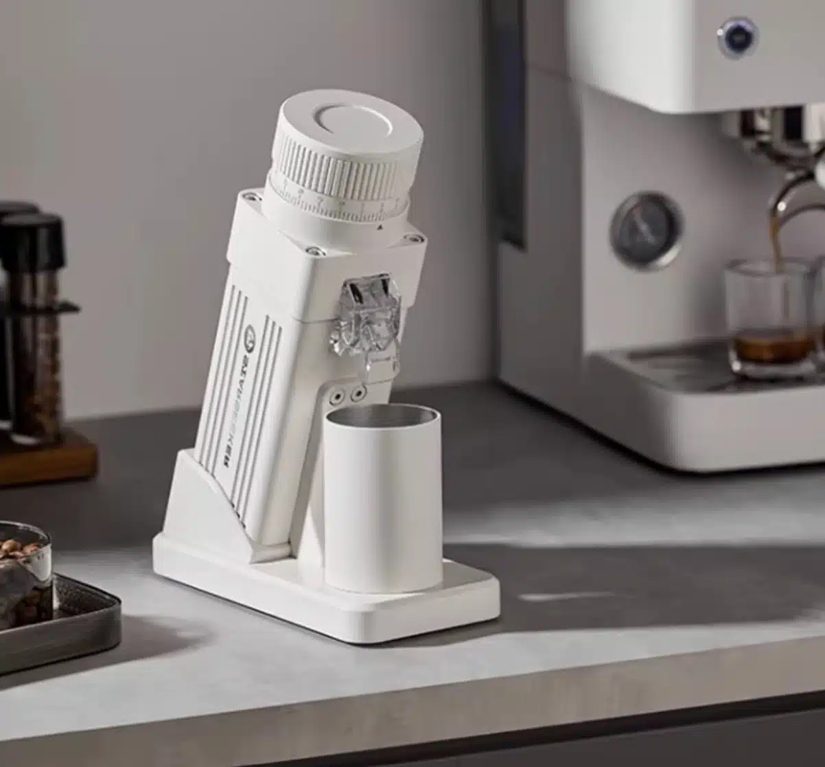 Weiße Kaffeemühle STARSEEKER E55Pro