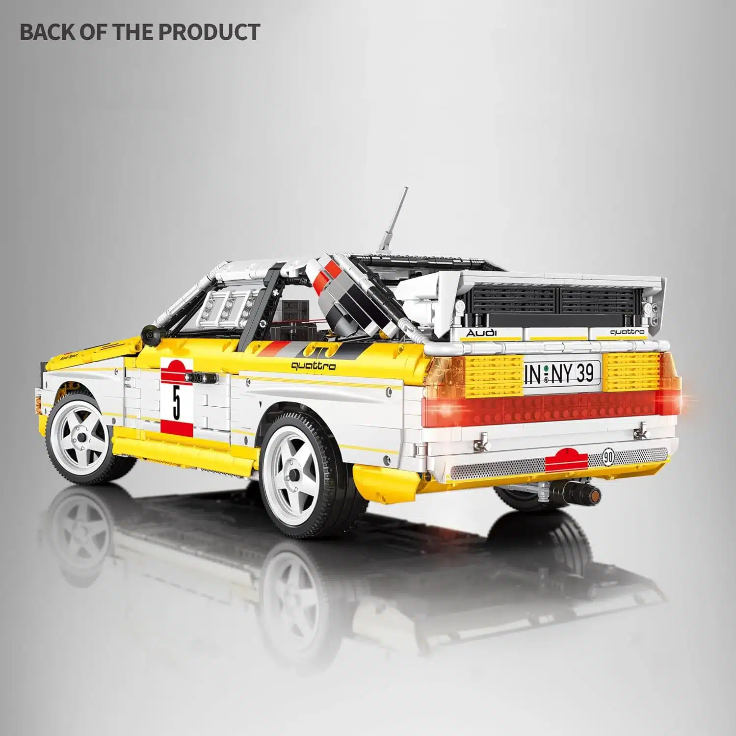 Seitenansicht Audi Sport Quattro S1 YC-23043 mit offenen Türen