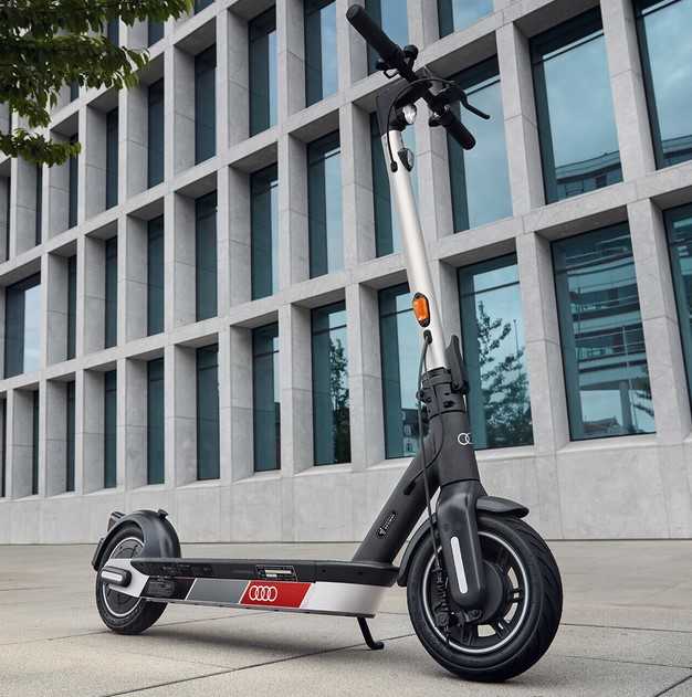 Original Audi E-Scooter powered by Segway Ninebot MAX G30D II