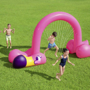 Wassersprinkler Flamingo oder Giraffe für 24,99€ (evtl zzgl. Versand)