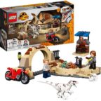 LEGO_76945_Jurassic_World_Atrociraptor_Motorradverfolgungsjagd_Konstruktionsspielzeug_1787893
